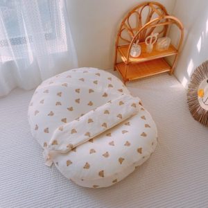 Gối chống trào có đai chống giật mình Monona kt 70*85 MNN006 – Kem Gấu